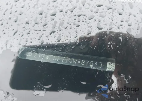 2018 Toyota Rav4 Xle z USA, uszkodzony, nr VIN 2T3WFREV2JW487913